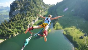 英雄联盟下注-塔图姆赛事战术新规引发日本队争议